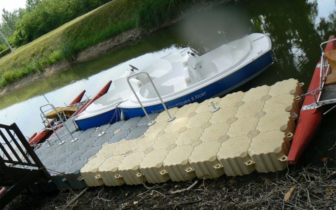 Ponton d’embarquement pour bateaux électriques – Argent-sur-Sauldre – 2010