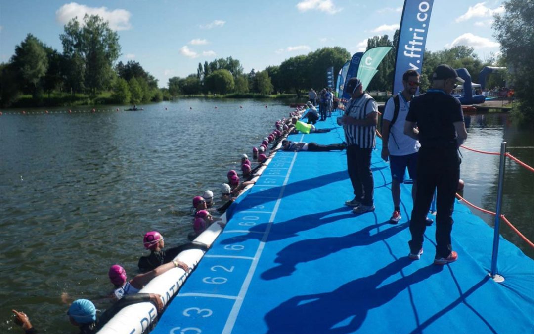 Ponton de départ natation Sprint Triathlon European Championships – Lac de Belle-Isle, Châteauroux – 2016