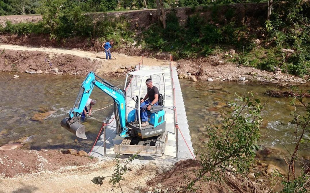 Ponton BTP sur la rivière Sorgue – Sainte-Affrique – 2015